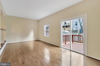 3003 Hickory Grove Ct, Fairfax, VA 22031 - photo 5