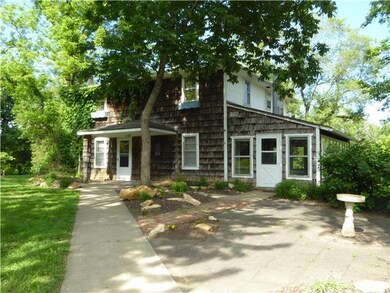 9921 W 71st St, Shawnee, KS 66203 - photo 2