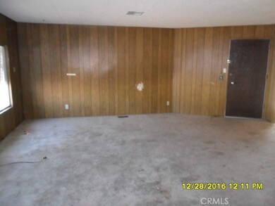 13882 Tam o Shanter Dr, Victorville, CA 92395 - photo 3