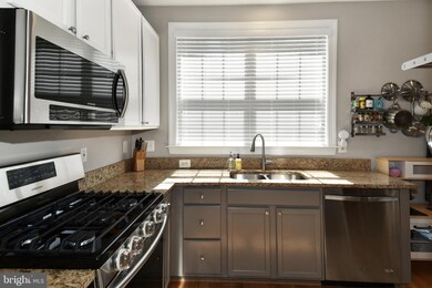 4146 Timber Log Way, Fairfax, VA 22030 - photo 5