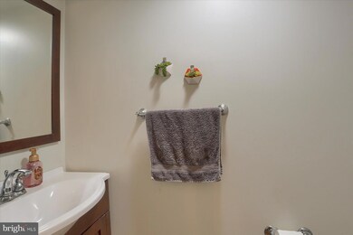 120 E Locust St, Mechanicsburg, PA 17055 - photo 7