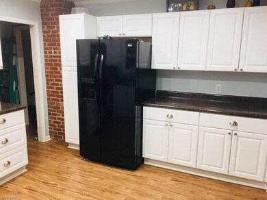 119 Oakhurst Dr, Asheboro, NC 27205 - photo 3