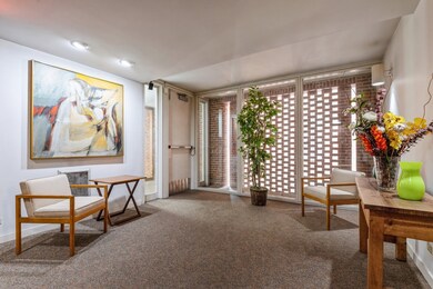 unlisted-address, Evanston, IL 60201 - photo 2