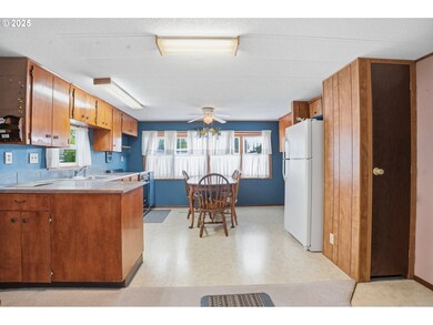 205 W Heintz St unit 708, Molalla, OR 97038 - photo 6