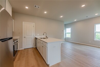 1705 SW Casuarina Dr unit 2, Bentonville, AR 72712 - photo 3