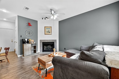 1103 Dulles Ave unit 304, Stafford, TX 77477 - photo 3