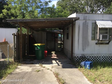 Carport(left side)