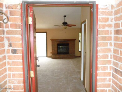 8114 Corky Ln, Jacksonville, FL 32244 - photo 4