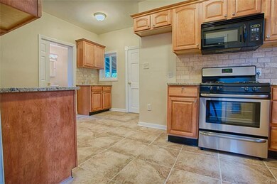 307 Mauch Chunk St, Nazareth, PA 18064 - photo 7