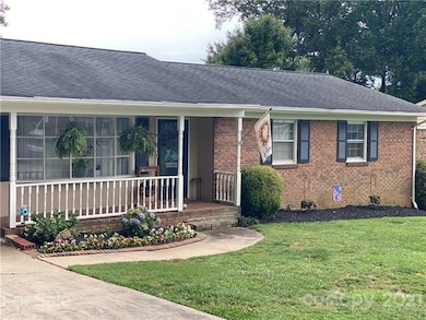 805 Waters St, Shelby, NC 28152 - photo 2