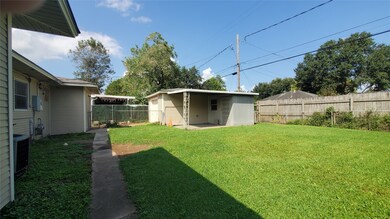 7643 Hereford St, Houston, TX 77087 - photo 5