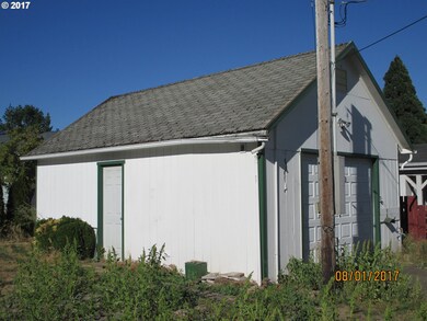 902 7th St, Lafayette, OR 97127 - photo 2