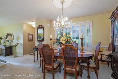 25 Rumson Rd Staten Island, NY 10314 10