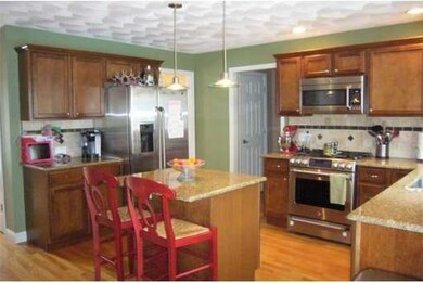 2 Lois Ln, Lynn, MA 01905 - photo 6