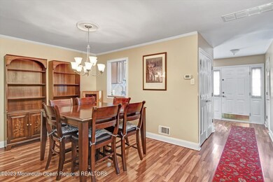 09-Dining Room