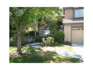 Facade/Exterior Front. Front Yard