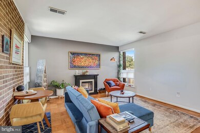 2115 Walsh View Terrace unit 302, Silver Spring, MD 20902 - photo 4