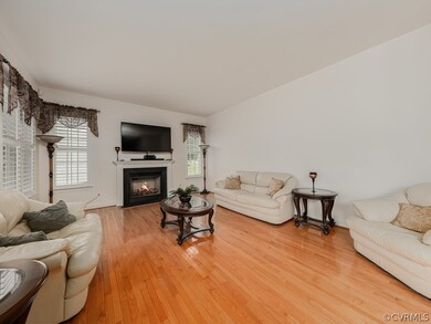 19230 Potomac Crest Dr, Triangle, VA 22172 - photo 7