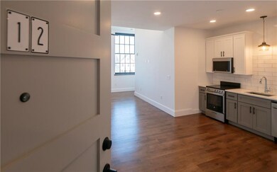 15 Cranston Ave unit 12, Newport, RI 02840 - photo 3