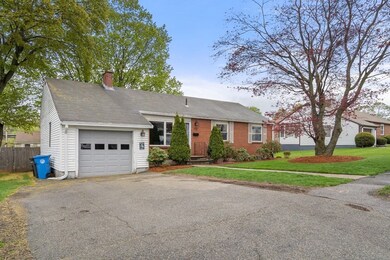 172 Circle Dr, Waltham, MA 02452 - photo 4