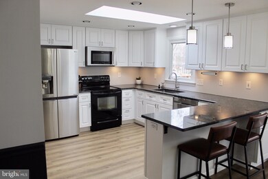 408 Summit Ave, Perkasie, PA 18944 - photo 2