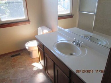 1150 Newcastle Ln, Aurora, IL 60506 - photo 6