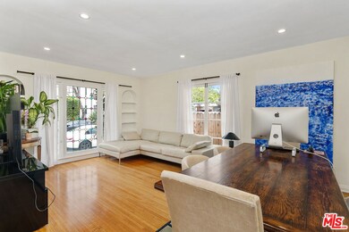 8474 Oakwood Ave, Los Angeles, CA 90048 - photo 5