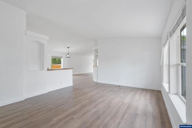 382 Chadbourne Ln NE, Salem, OR 97301 - photo 6