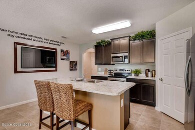 The Cali-small-005-2-Kitchen-666x446-72d