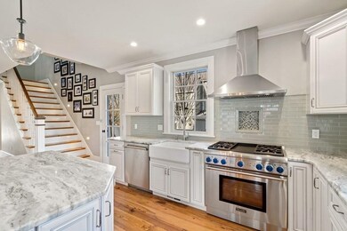 2 Walnut St, Newburyport, MA 01950 - photo 5