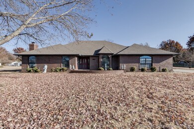 1010 N Cherokee Ave, Claremore, OK 74017 - photo 2