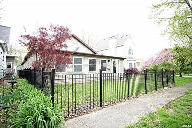 312 Delavan St, Lincoln, IL 62656 - photo 2