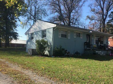 110 Crestview Cir, Shelbyville, TN 37160 - photo 2