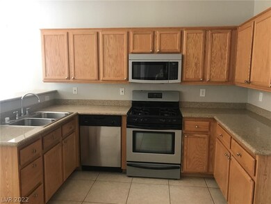 5861 Parrot Cove Ct, Las Vegas, NV 89139 - photo 3