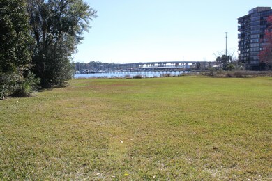 4300 Lakeside Dr unit 3, Jacksonville, FL 32210 - photo 2