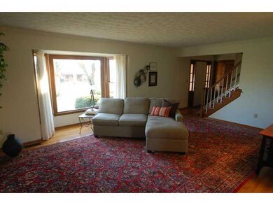 5571 Linworth Rd, Columbus, OH 43235 - photo 5