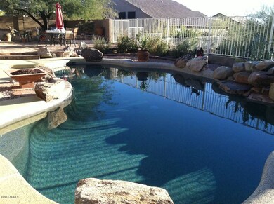 Lovely Private Back Yard with Pool