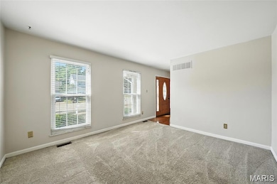 1043 Oakwood Farms Ln, Ballwin, MO 63021 - photo 2