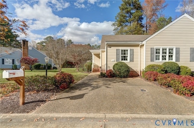 1104 Fort Hayes Dr, Petersburg, VA 23805 - photo 5