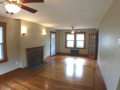 7 Rowland Rd, Newport, RI 02840 - photo 4