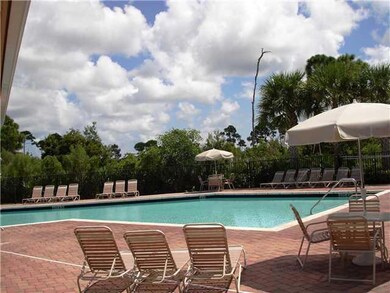 Swimming Pool/Hot Tub/Sauna. Community Pool