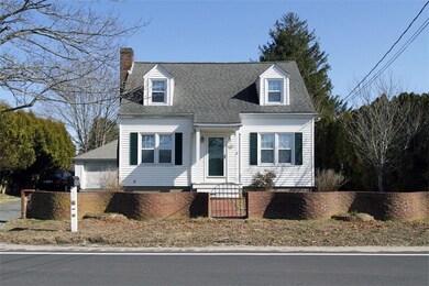 324 Forest Ave, Middletown, RI 02842 - photo 2