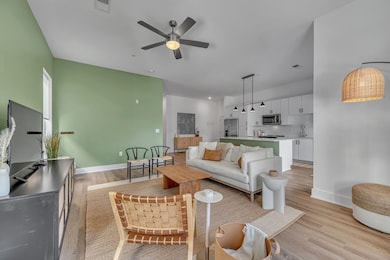 542 Southgate Ave unit 303, Nashville, TN 37203 - photo 4