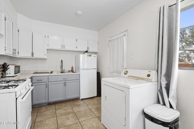 1061 Lariat St, El Paso, TX 79915 - photo 3