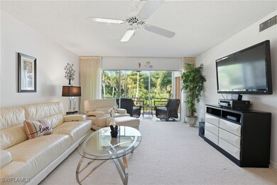 215 Cypress Way E unit D8, Naples, FL 34110 - photo 4