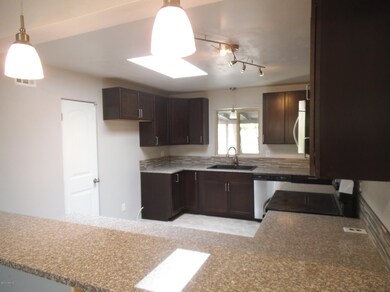 7 - Kitchen