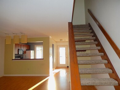 46 Overlook Dr unit 46, South Burlington, VT 05403 - photo 2