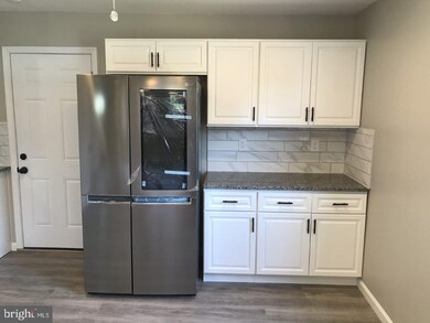 641 Lincoln St, Shoemakersville, PA 19555 - photo 3