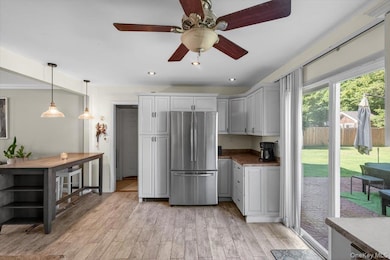 18 Sugarbush Ln, Coram, NY 11727 - photo 7