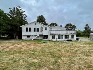 960 Mitchells Ln, Middletown, RI 02842 - photo 7